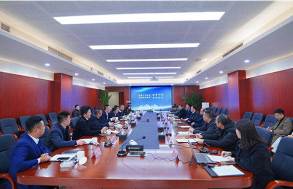 成都城投集团与成都公交集团签署业务协同合作协议